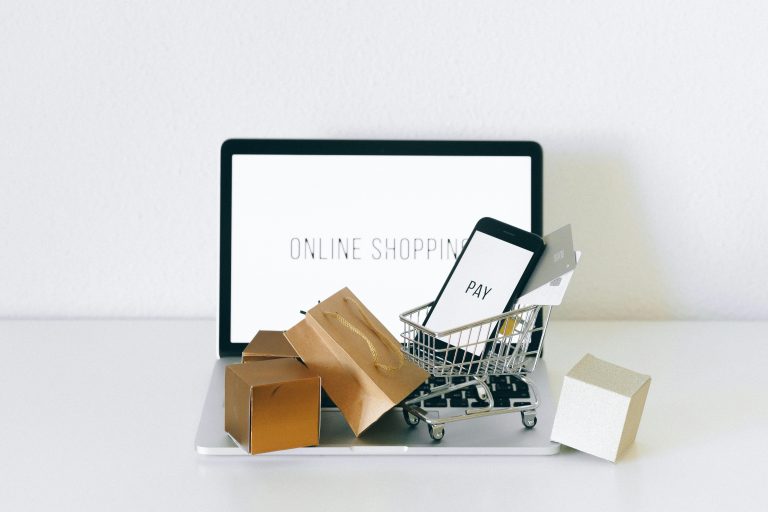 ¿Shopify o Adobe, WooCommerce, Prestashop, Wix?