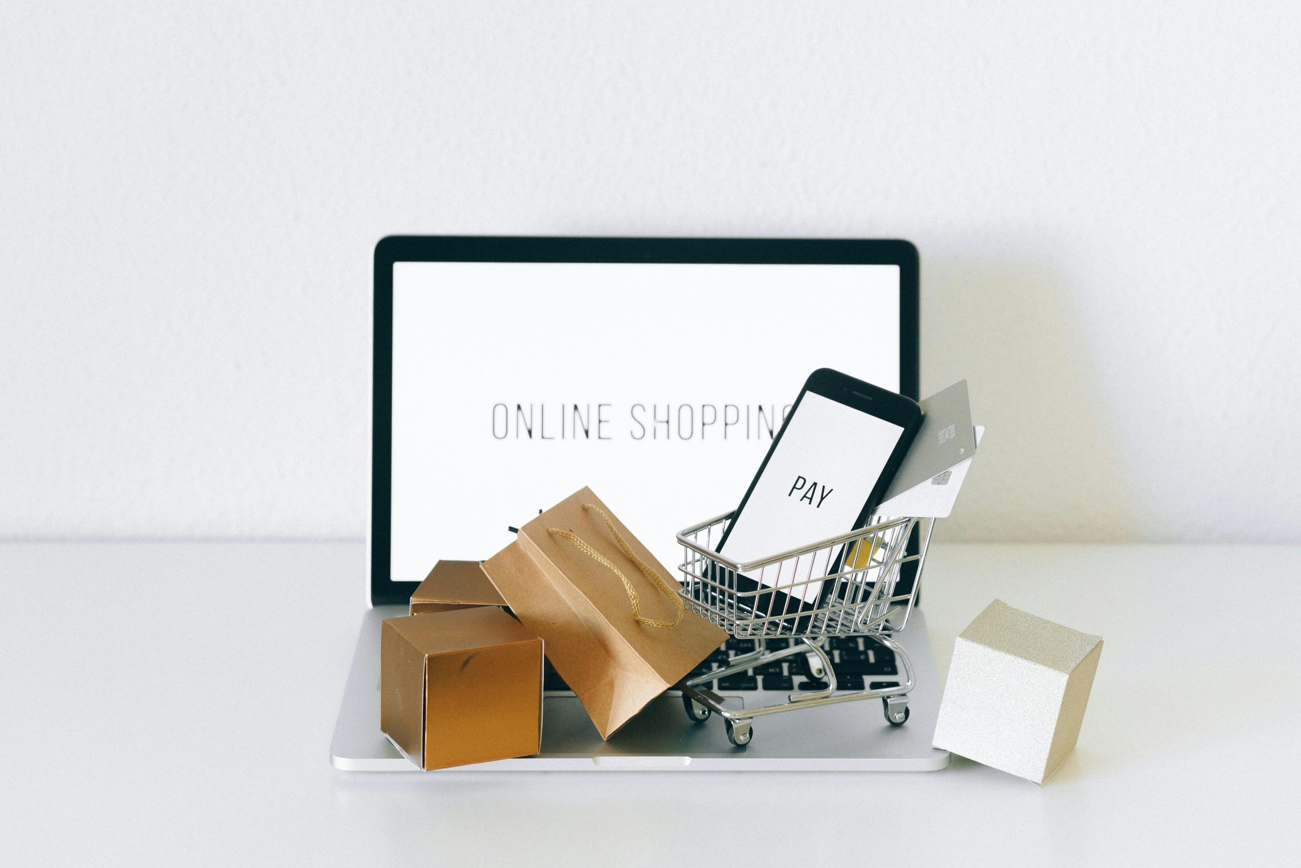 ¿Shopify o Adobe, WooCommerce, Prestashop, Wix?